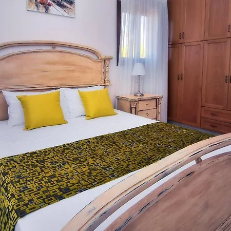 Villa Impressive Large Huge Heated Pool Garden *
