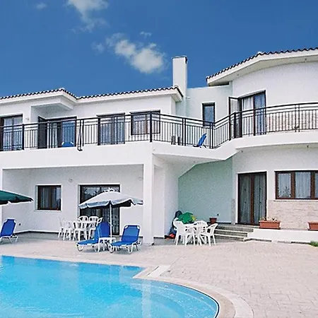 Impressive Large Huge Heated Pool Garden