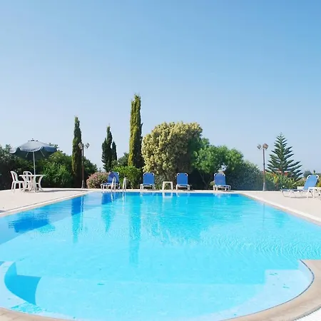 Impressive Large Huge Heated Pool Garden Villa *