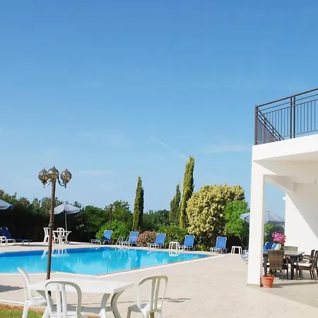 Impressive Large Huge Heated Pool Garden Villa *