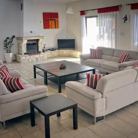 Impressive Large Huge Heated Pool Garden Villa