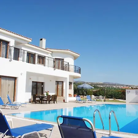 Impressive Large Huge Heated Pool Garden Villa *